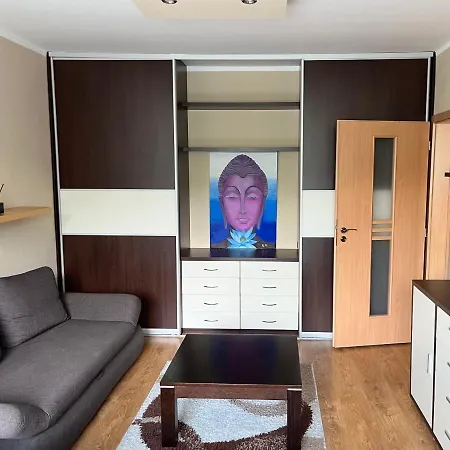 Elegant Escape Apartment - Free Parking, Easy Access To City Centre Bratislava Exterior photo