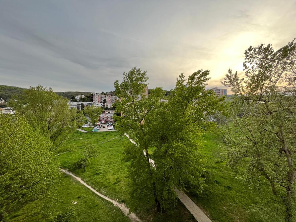 Apartament Elegant Escape - Free Parking, Easy Access To Centre Bratysława